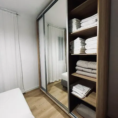 Gisi's Bazaars 地拉那